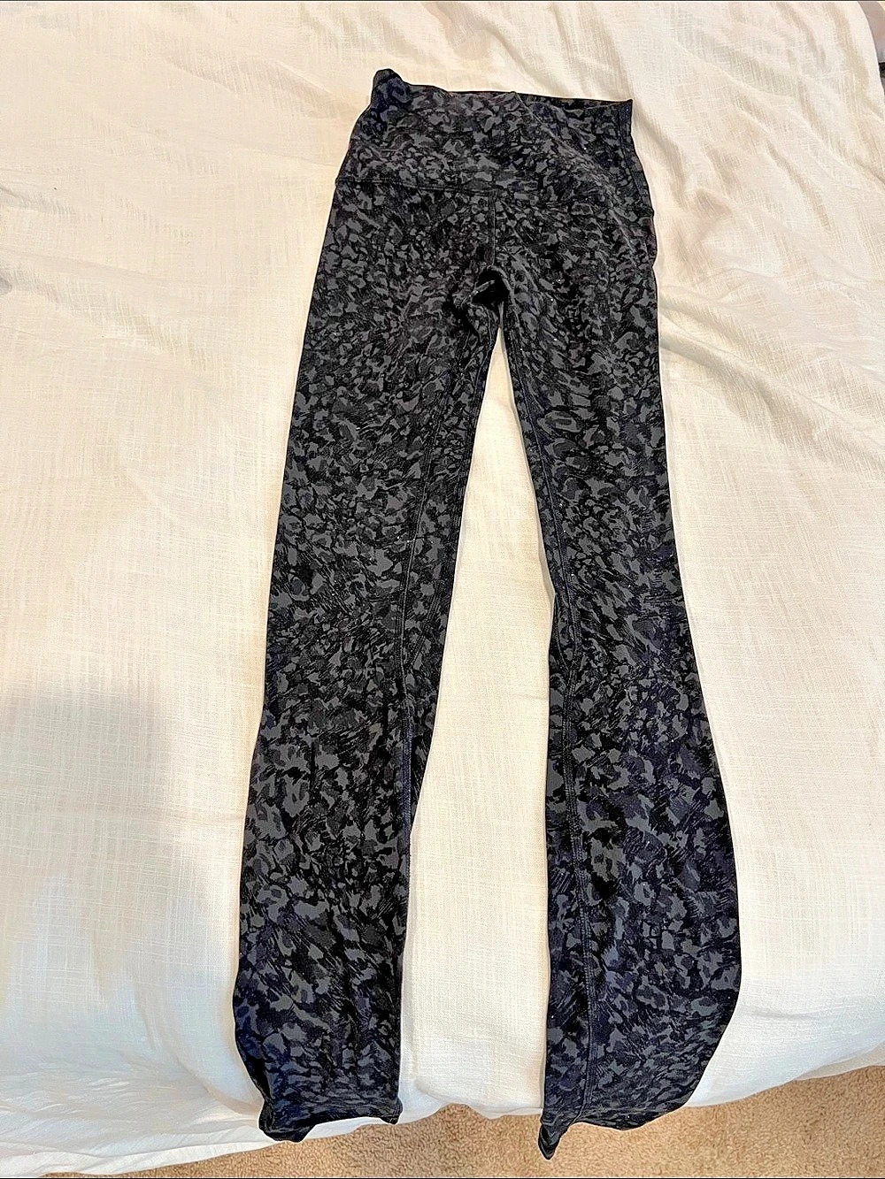 lululemon Groove Super-High-Rise Flared Pant Floral Leggings Size 2